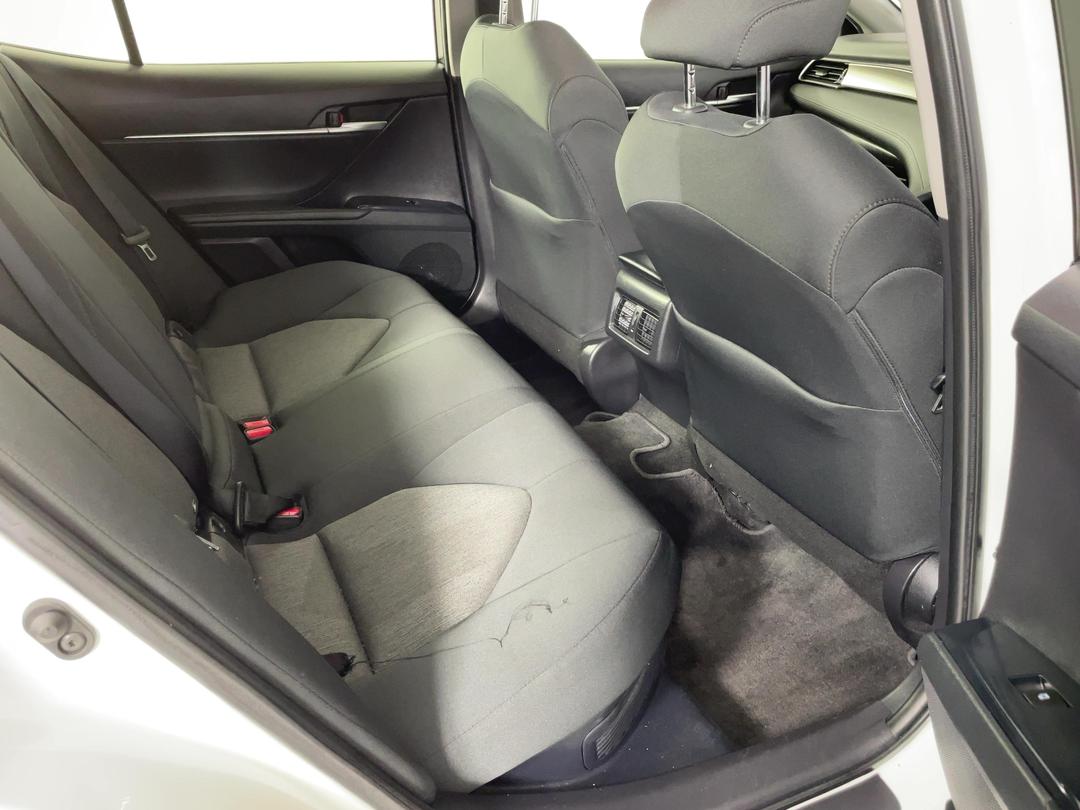 Photo '20' of Toyota Camry
