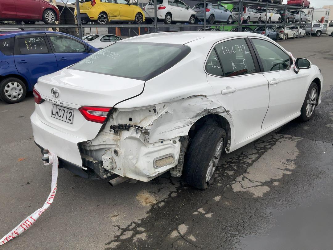 Photo '7' of Toyota Camry GL