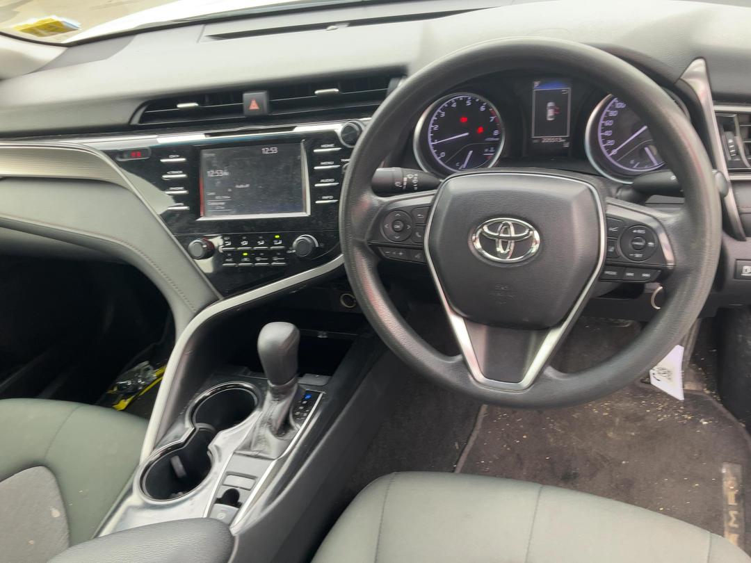 Photo '13' of Toyota Camry GL