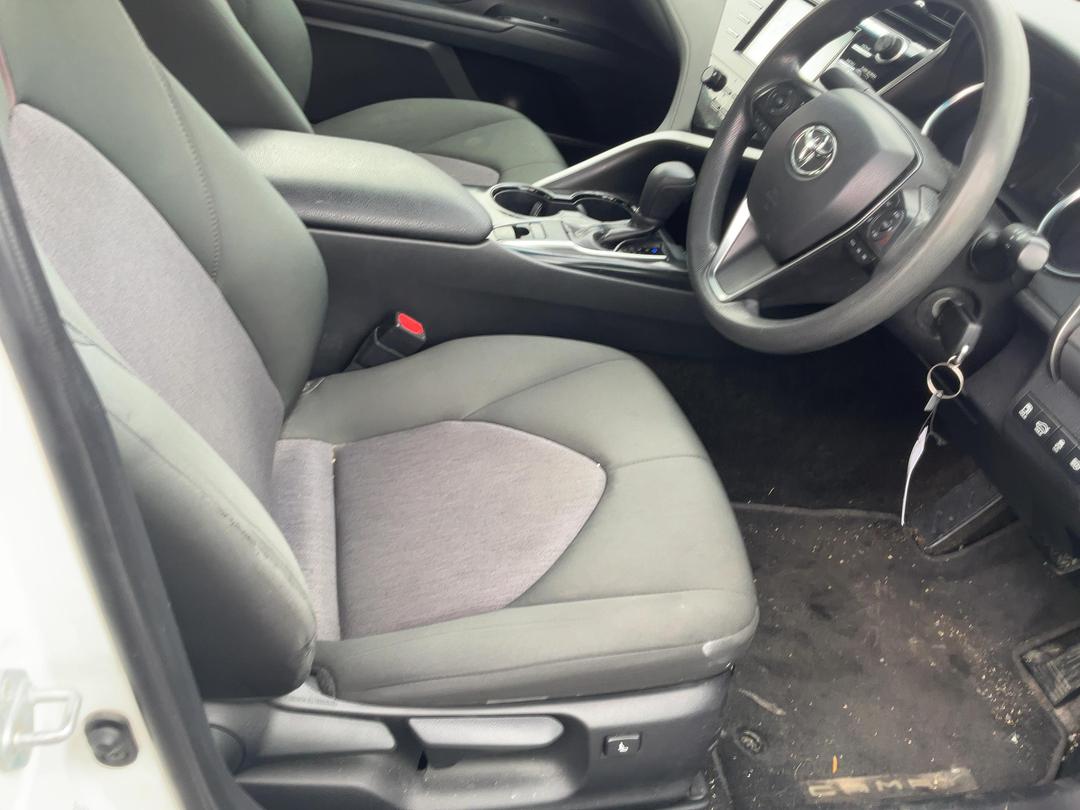 Photo '14' of Toyota Camry GL