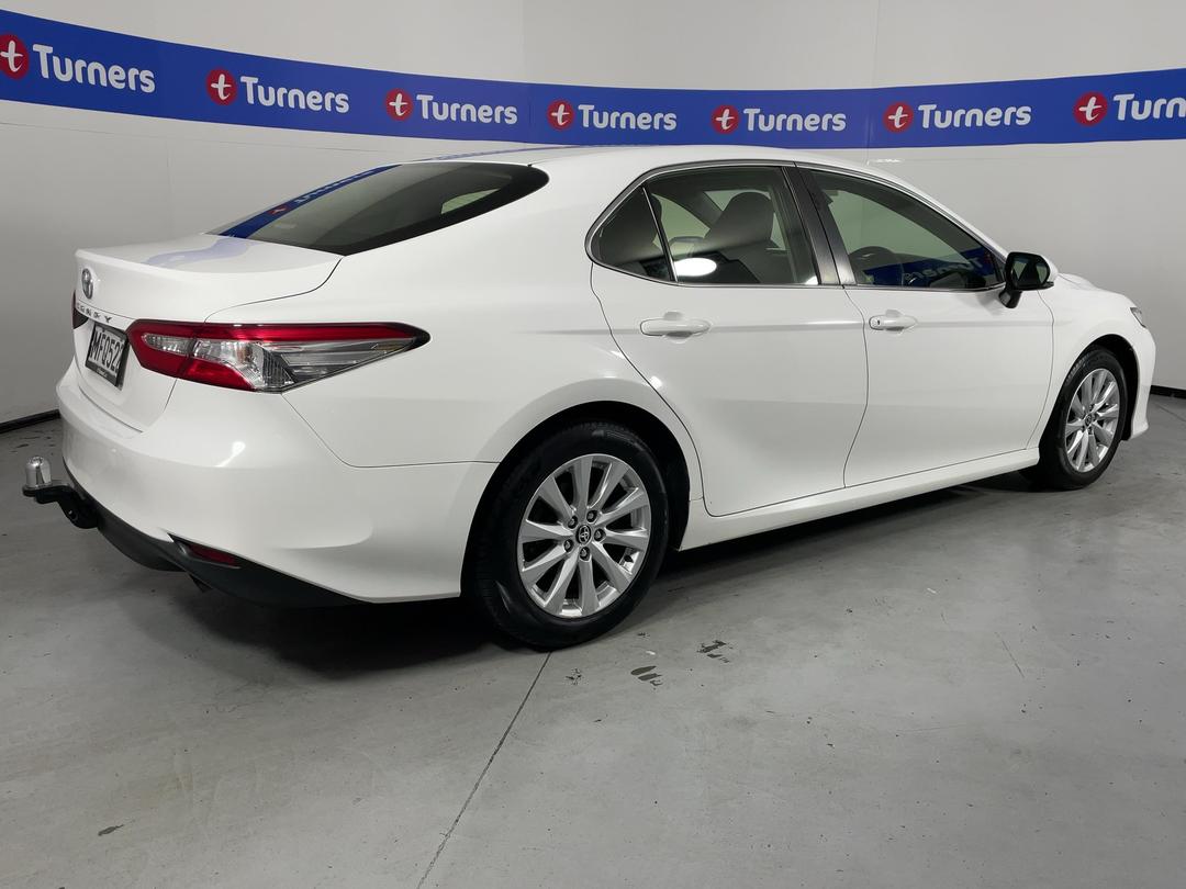 Photo '7' of Toyota Camry