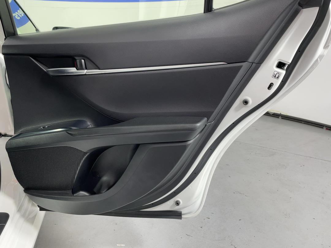 Photo '19' of Toyota Camry