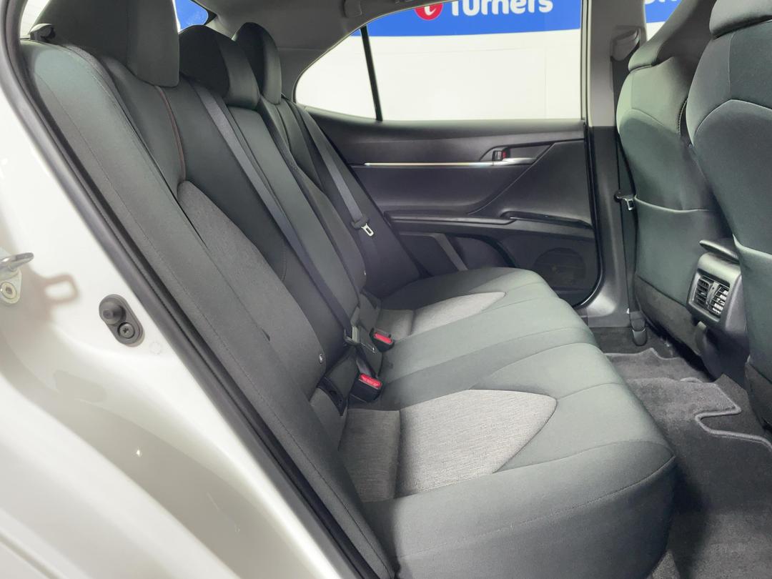 Photo '20' of Toyota Camry