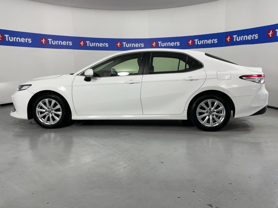 Photo '24' of Toyota Camry