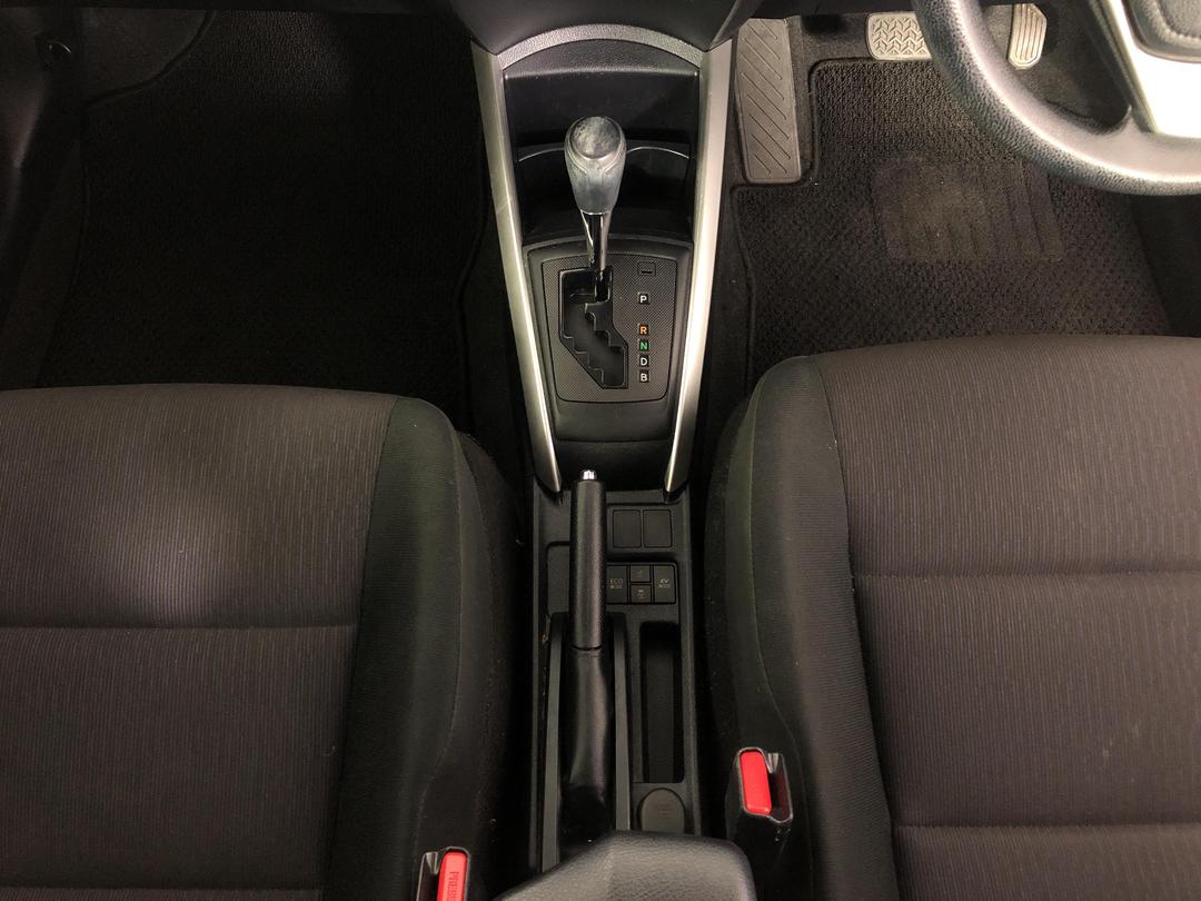 Photo '18' of Toyota Corolla