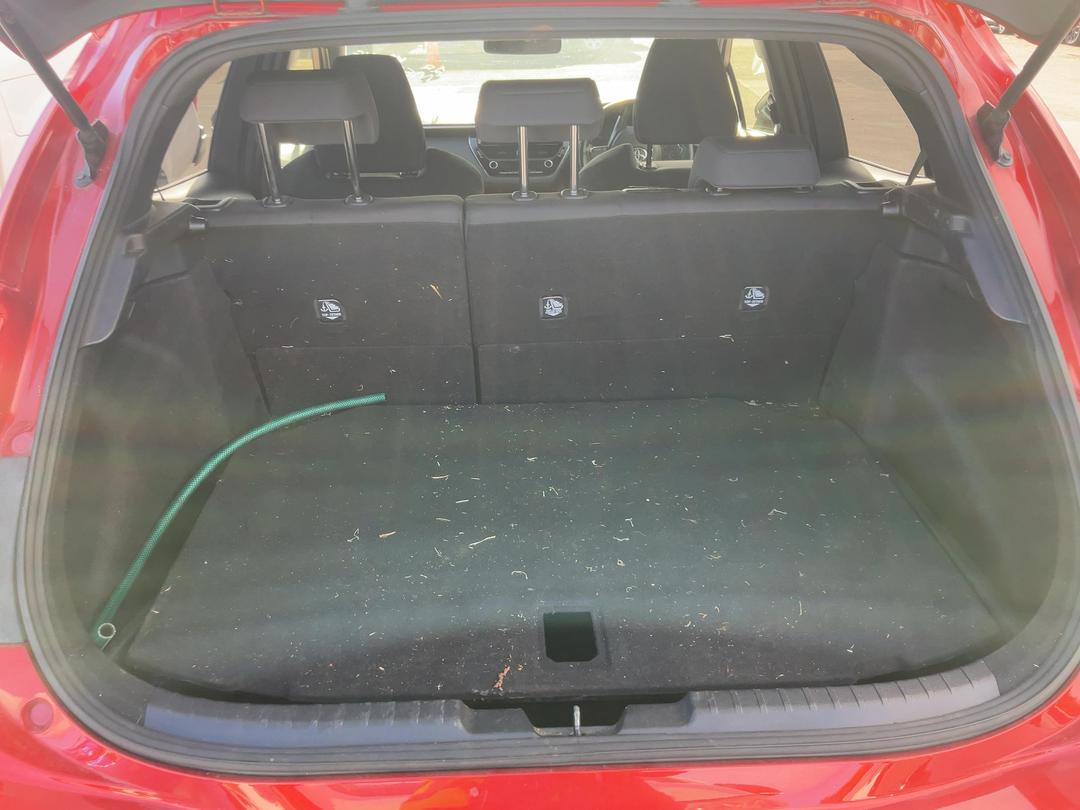 Photo '6' of Toyota Corolla GX