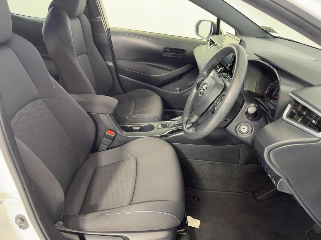 Photo '16' of Toyota Corolla