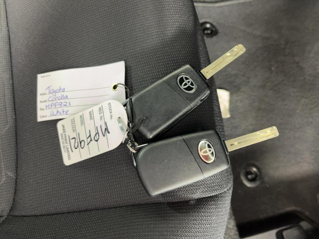 Photo '22' of Toyota Corolla