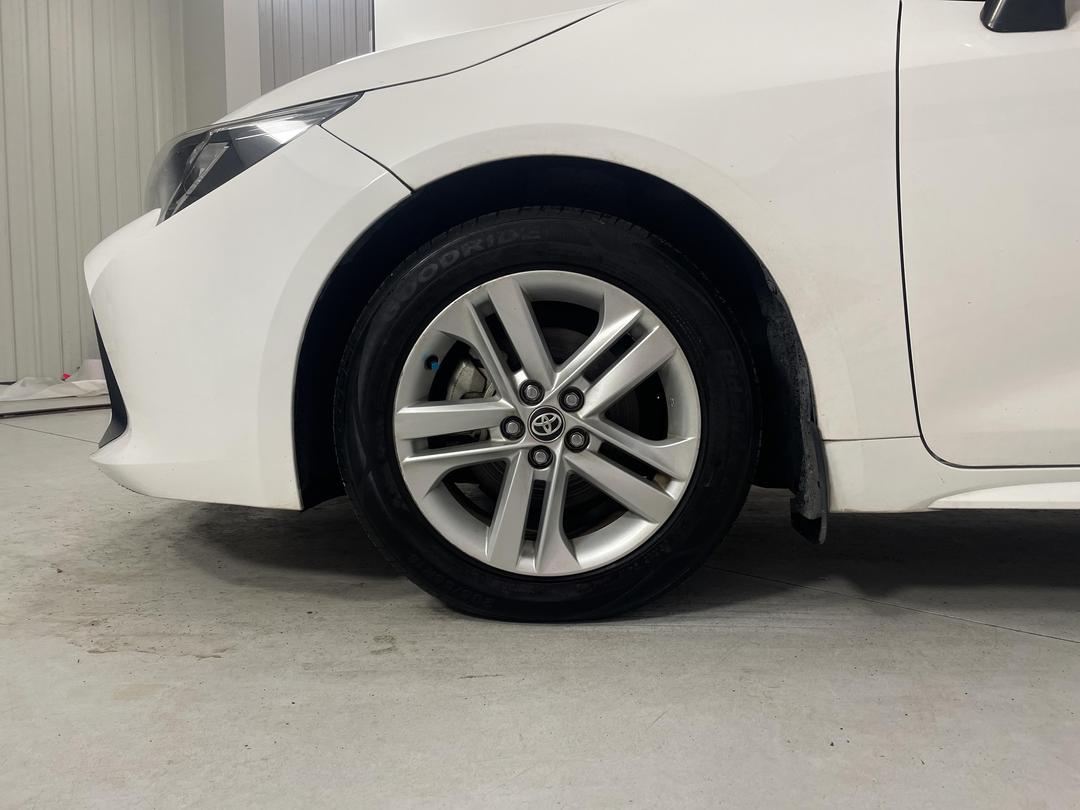 Photo '10' of Toyota Corolla