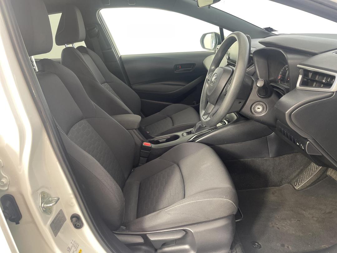 Photo '16' of Toyota Corolla