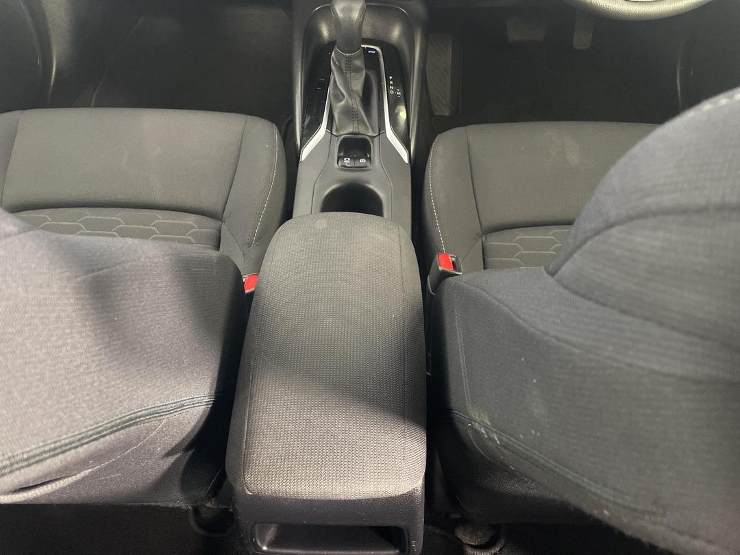 Photo '18' of Toyota Corolla