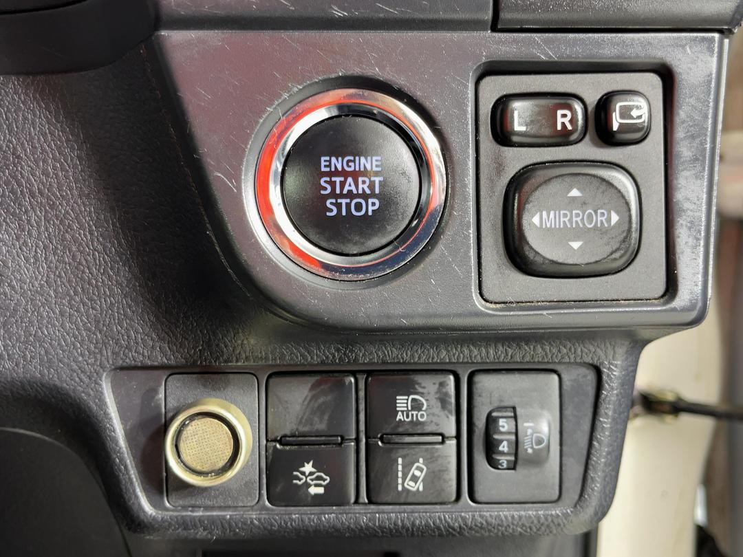 Photo '23' of Toyota Corolla