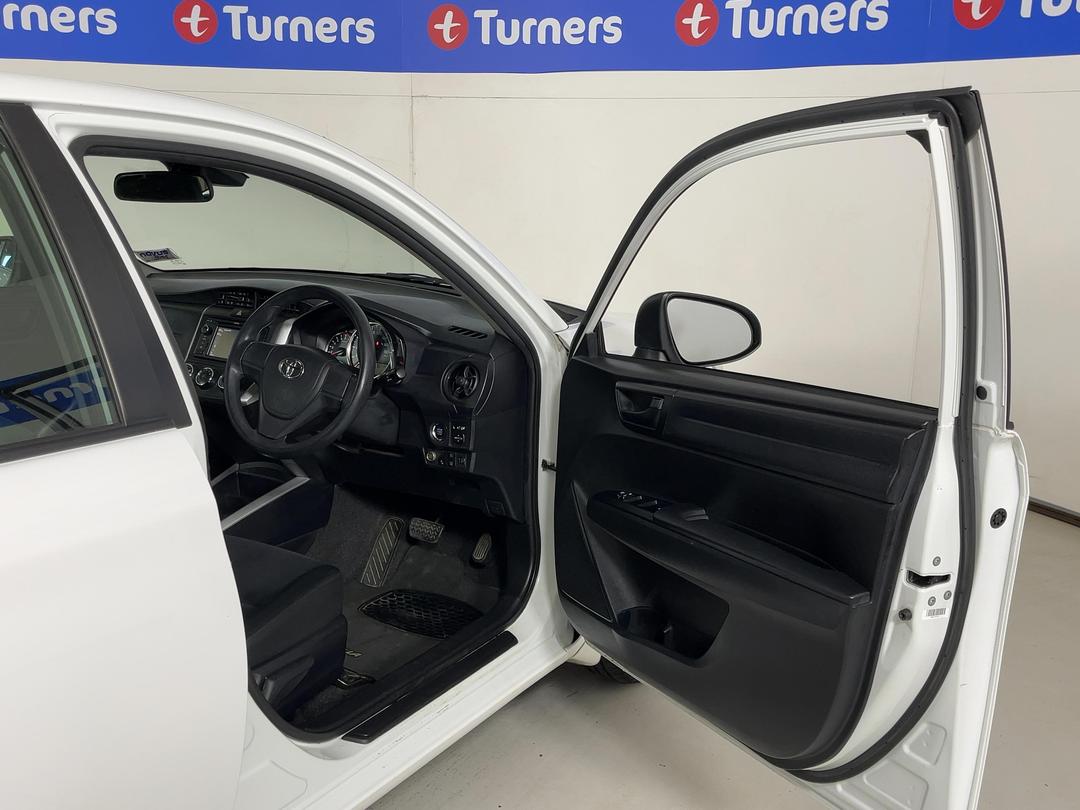 Photo '15' of Toyota Corolla