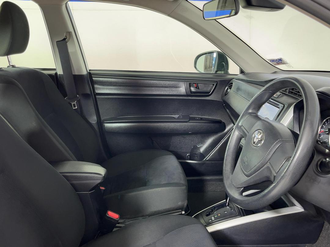 Photo '16' of Toyota Corolla