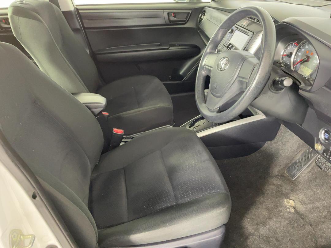 Photo '16' of Toyota Corolla