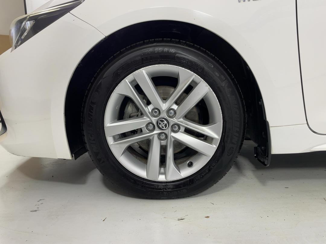 Photo '10' of Toyota Corolla
