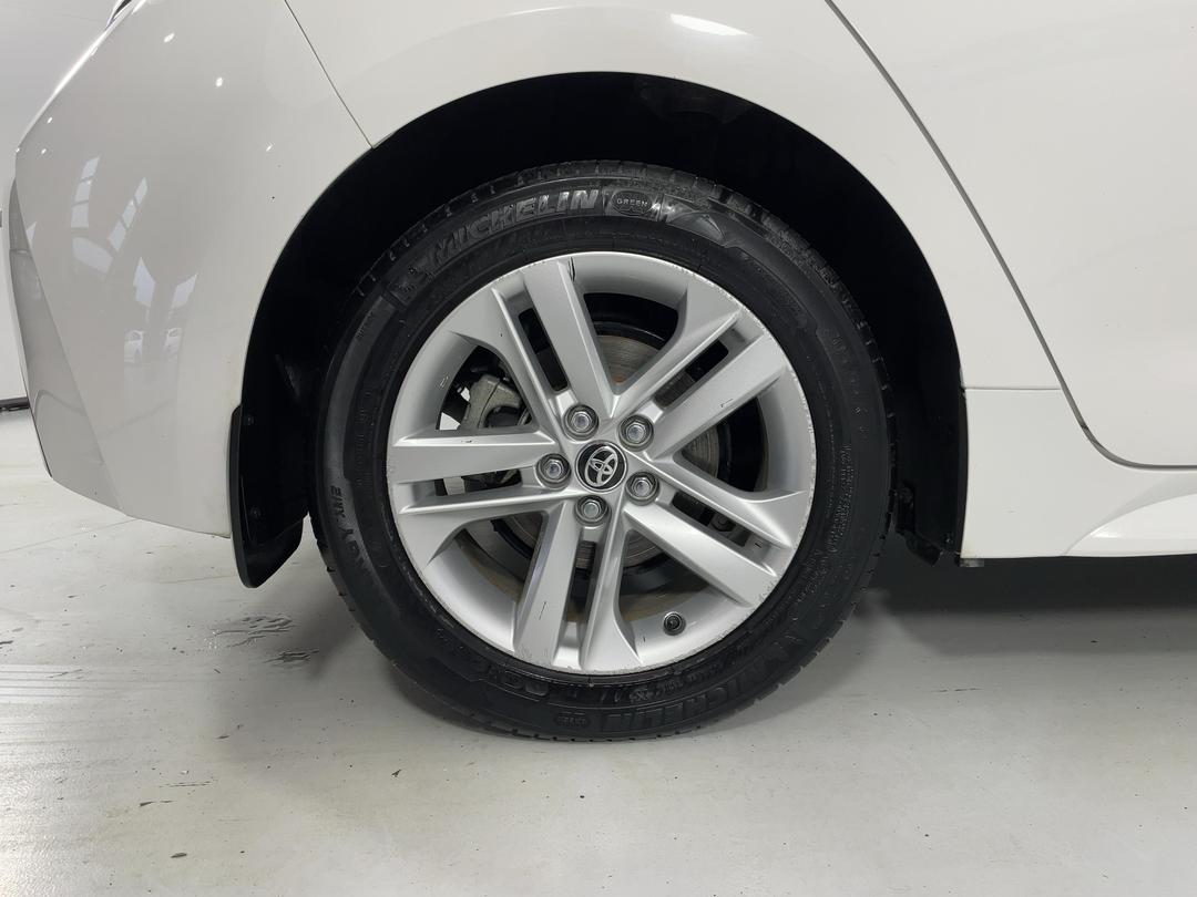 Photo '12' of Toyota Corolla