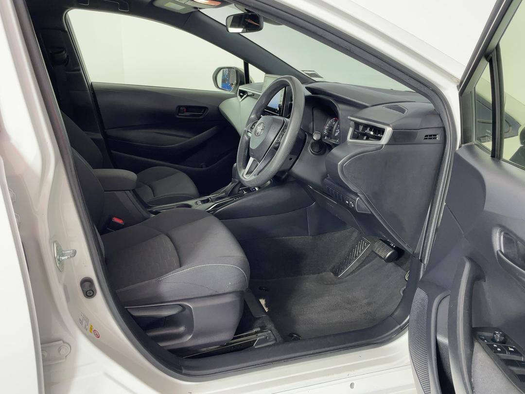 Photo '16' of Toyota Corolla