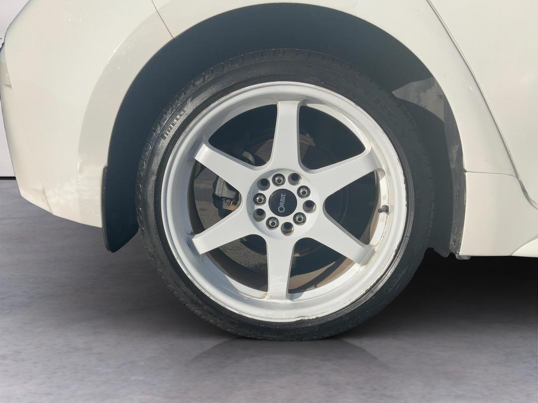 Photo '12' of Toyota Corolla