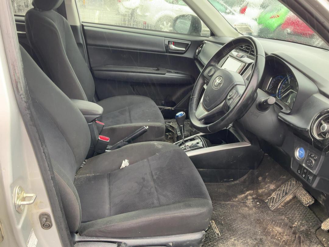 Photo '15' of Toyota Corolla Fielder Photo '15' of Toyota Corolla Fielder