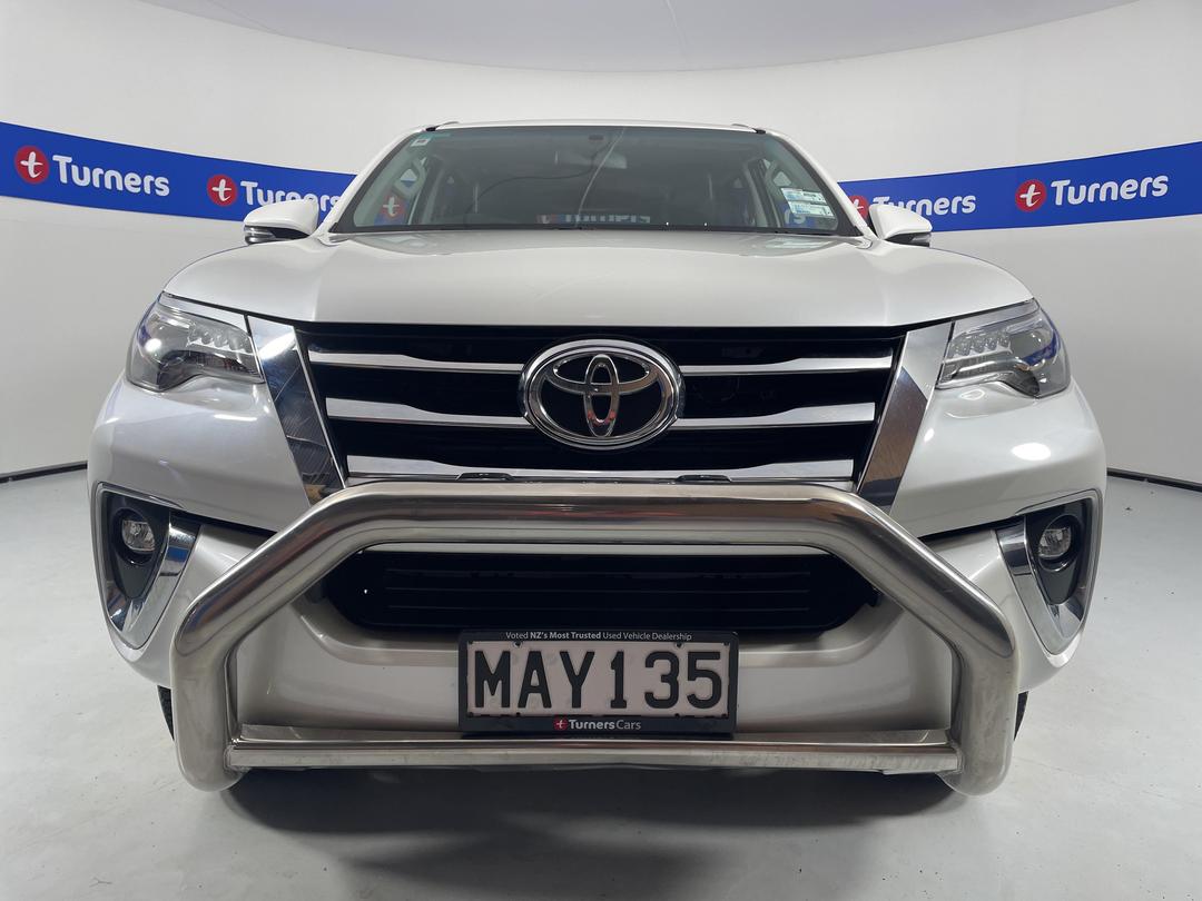 Photo '2' of Toyota Fortuner