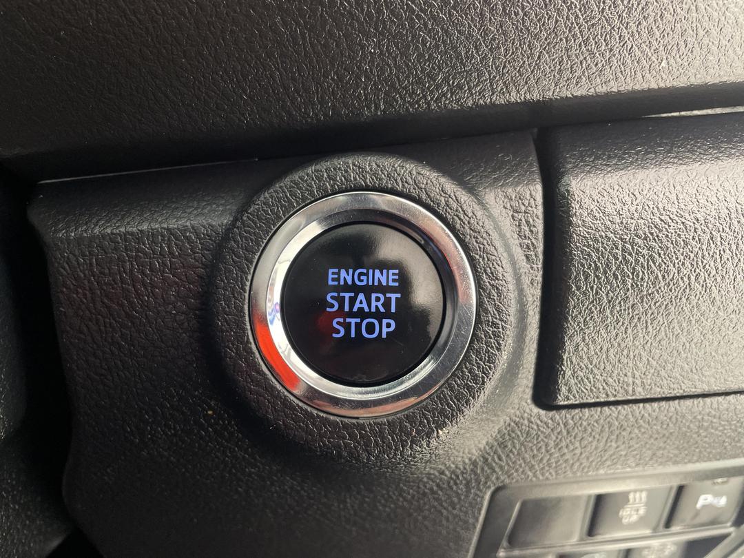 Photo '24' of Toyota Fortuner