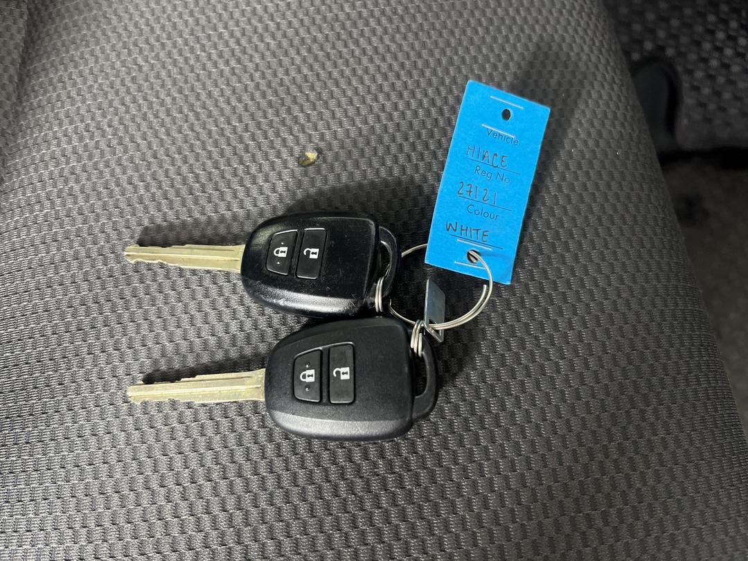 Photo '19' of Toyota Hiace