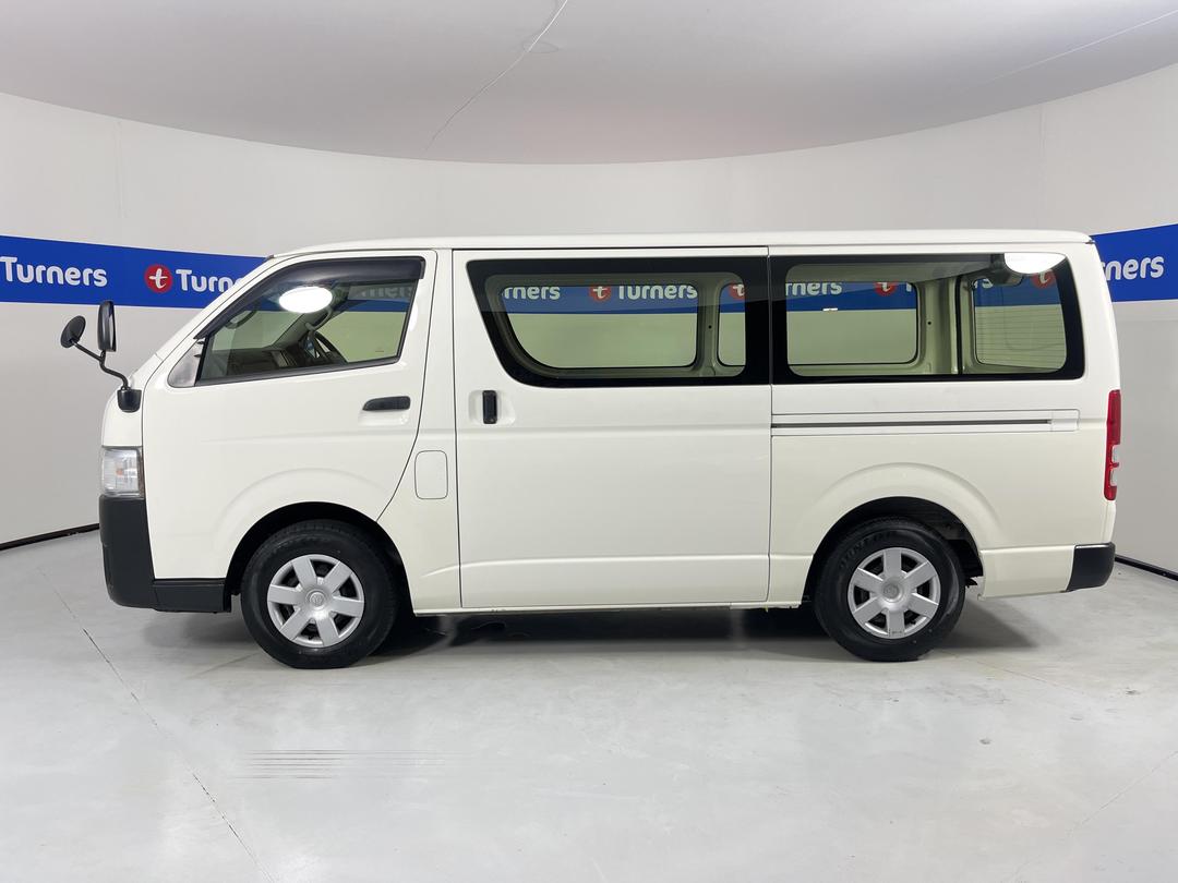 Photo '26' of Toyota Hiace