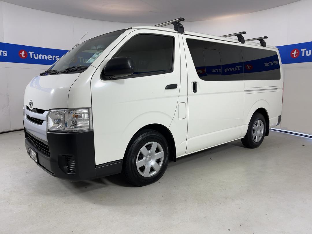 Photo '4' of Toyota Hiace