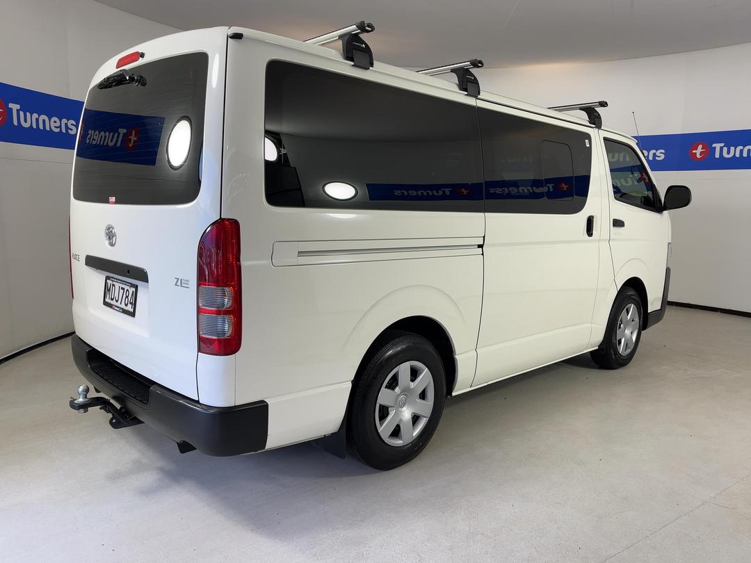 Photo '7' of Toyota Hiace