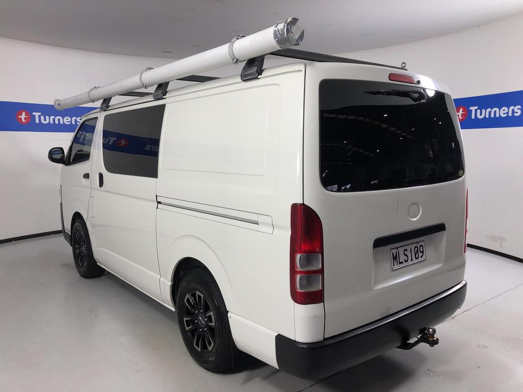 Photo '5' of Toyota Hiace