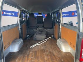 Photo '14' of Toyota Hiace