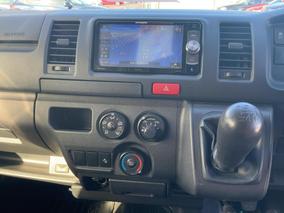 Photo '30' of Toyota Hiace