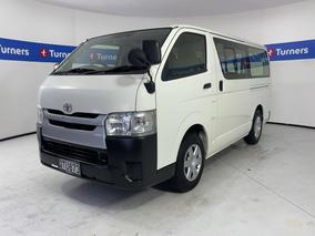 Photo '4' of Toyota Hiace