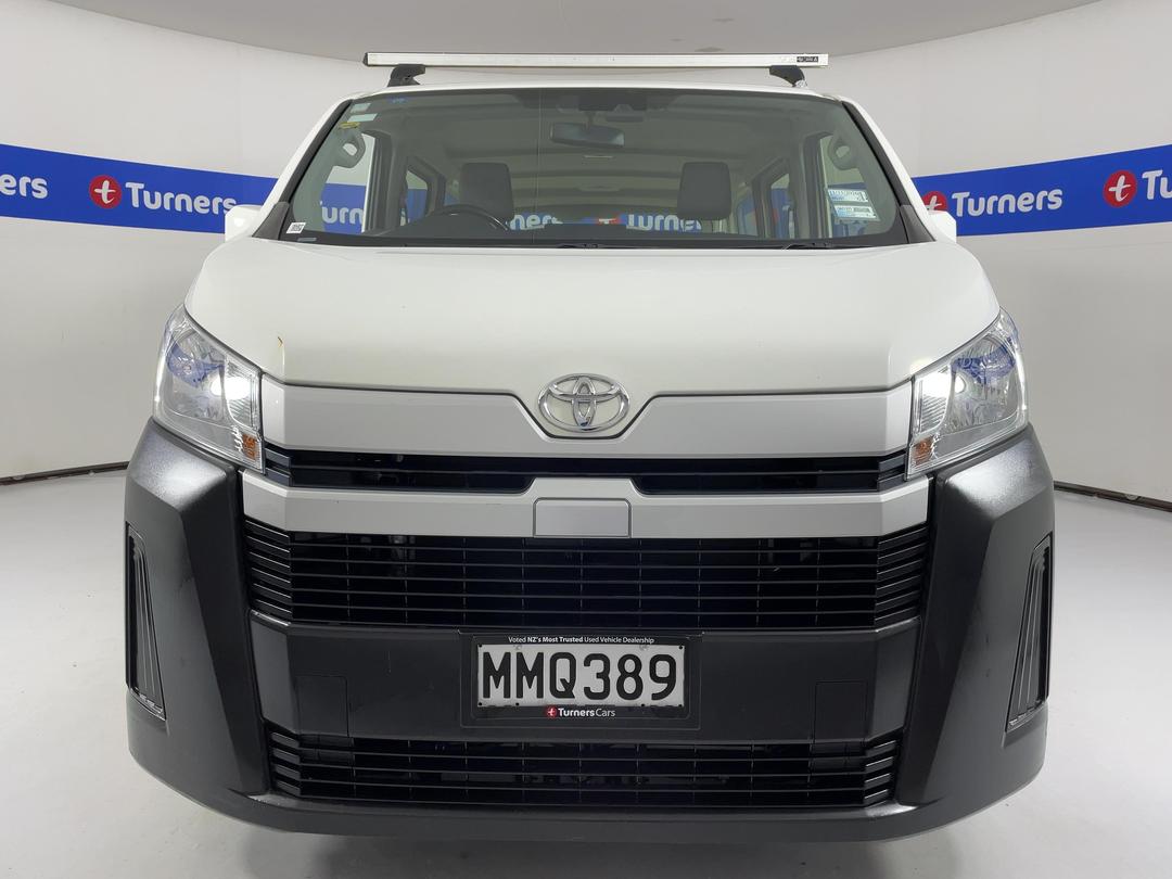 Photo '2' of Toyota Hiace