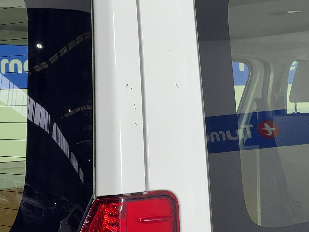 Photo '31' of Toyota Hiace
