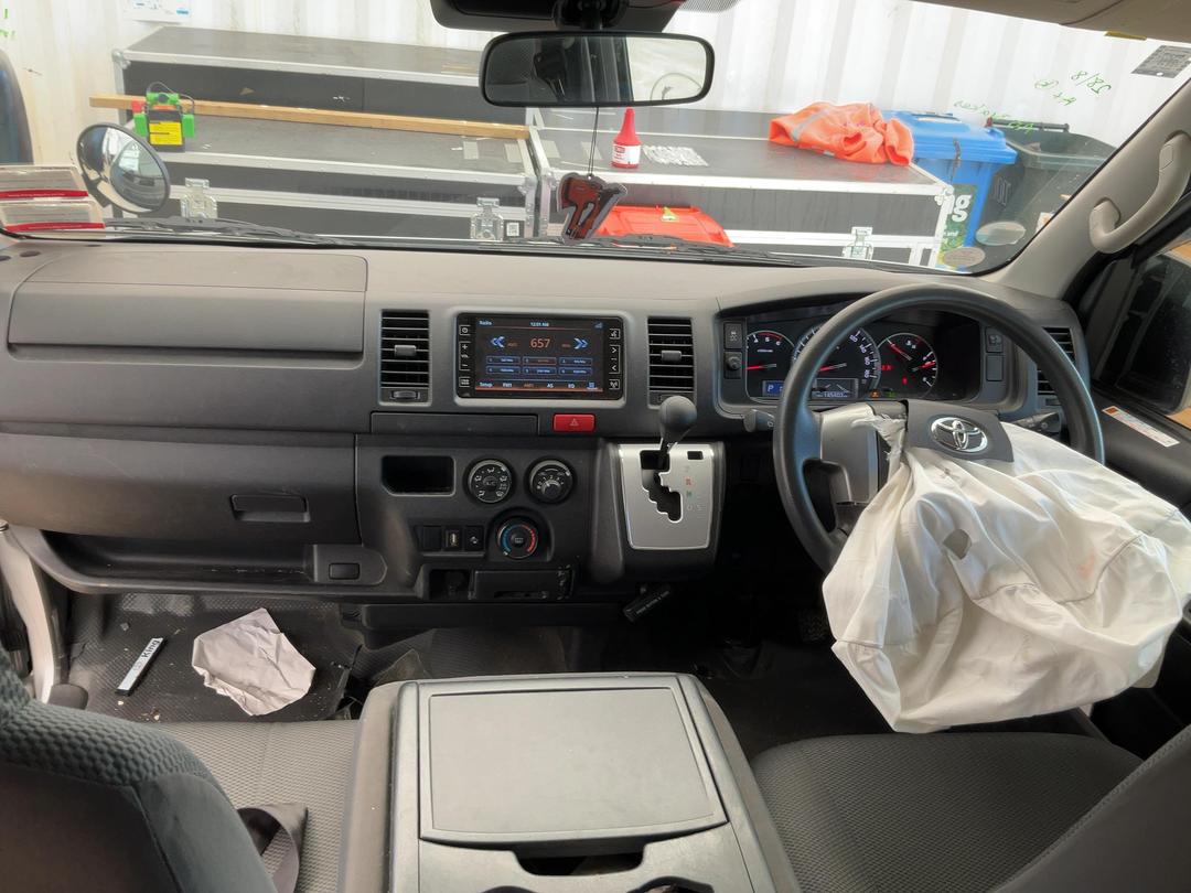 Photo '15' of Toyota Hiace ,Regius ACE Photo '15' of Toyota Hiace ,Regius ACE