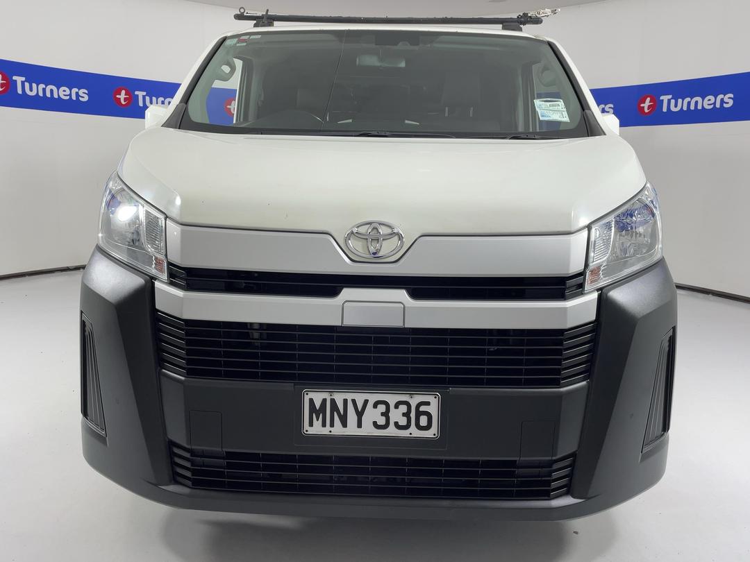 Photo '2' of Toyota Hiace