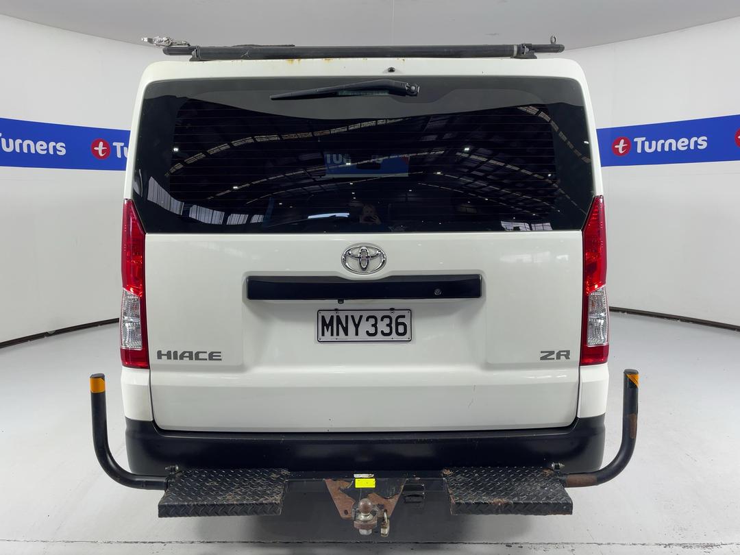 Photo '6' of Toyota Hiace