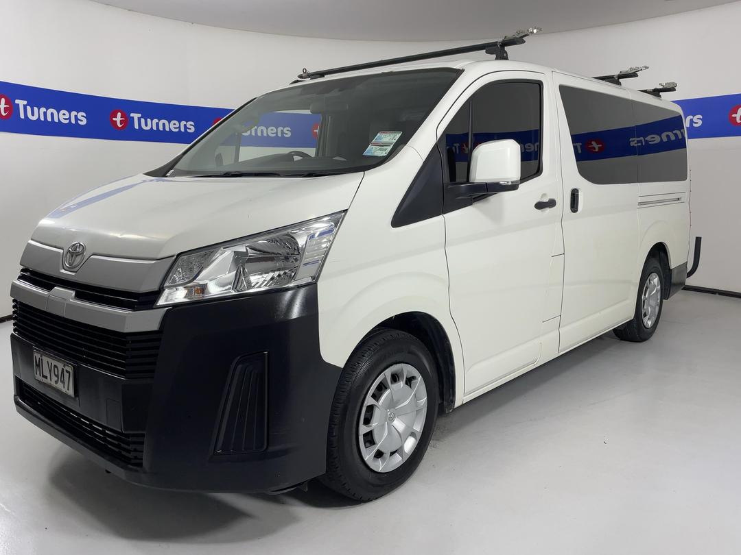 Photo '4' of Toyota Hiace