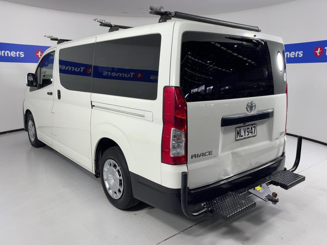 Photo '5' of Toyota Hiace