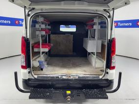 Photo '14' of Toyota Hiace