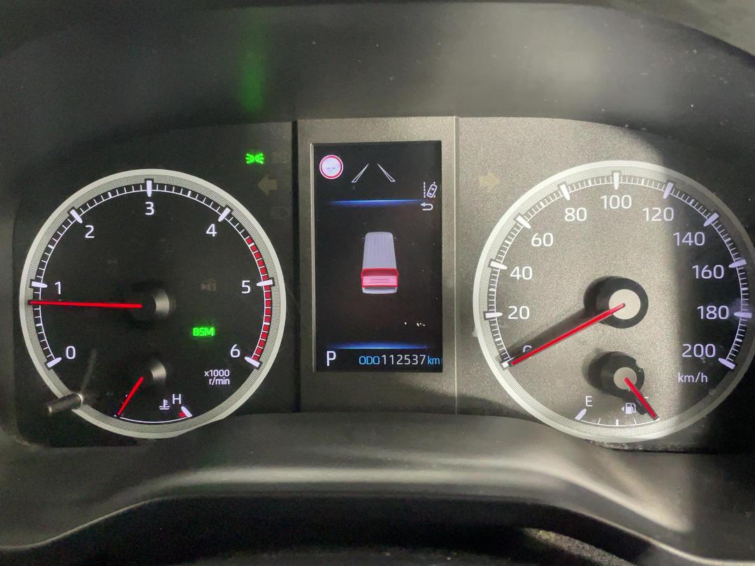 Photo '21' of Toyota Hiace