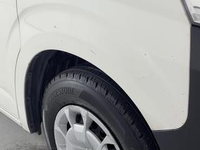 Photo '27' of Toyota Hiace