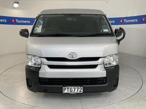 Photo '2' of Toyota Hiace