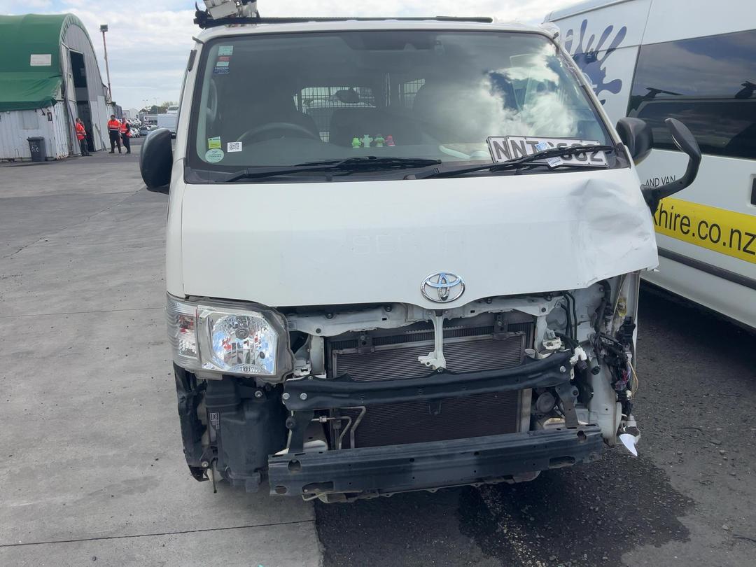 Photo '2' of Toyota Hiace