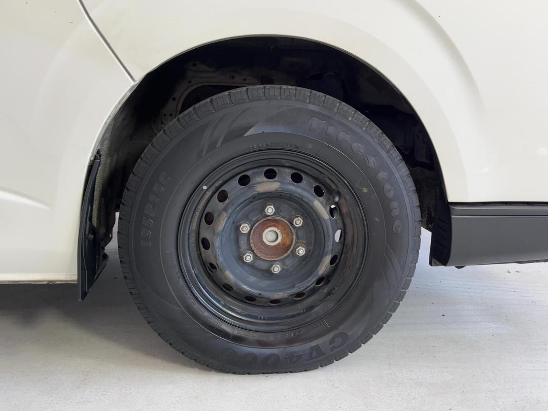 Photo '9' of Toyota Hiace