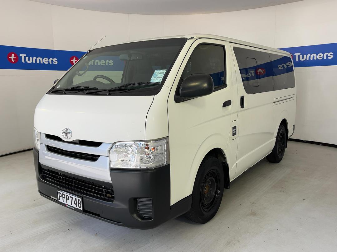 Photo '4' of Toyota Hiace