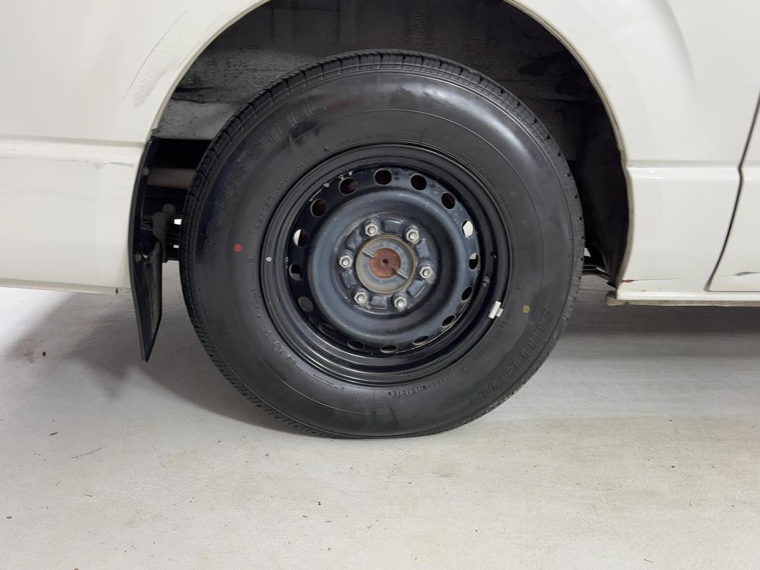 Photo '12' of Toyota Hiace