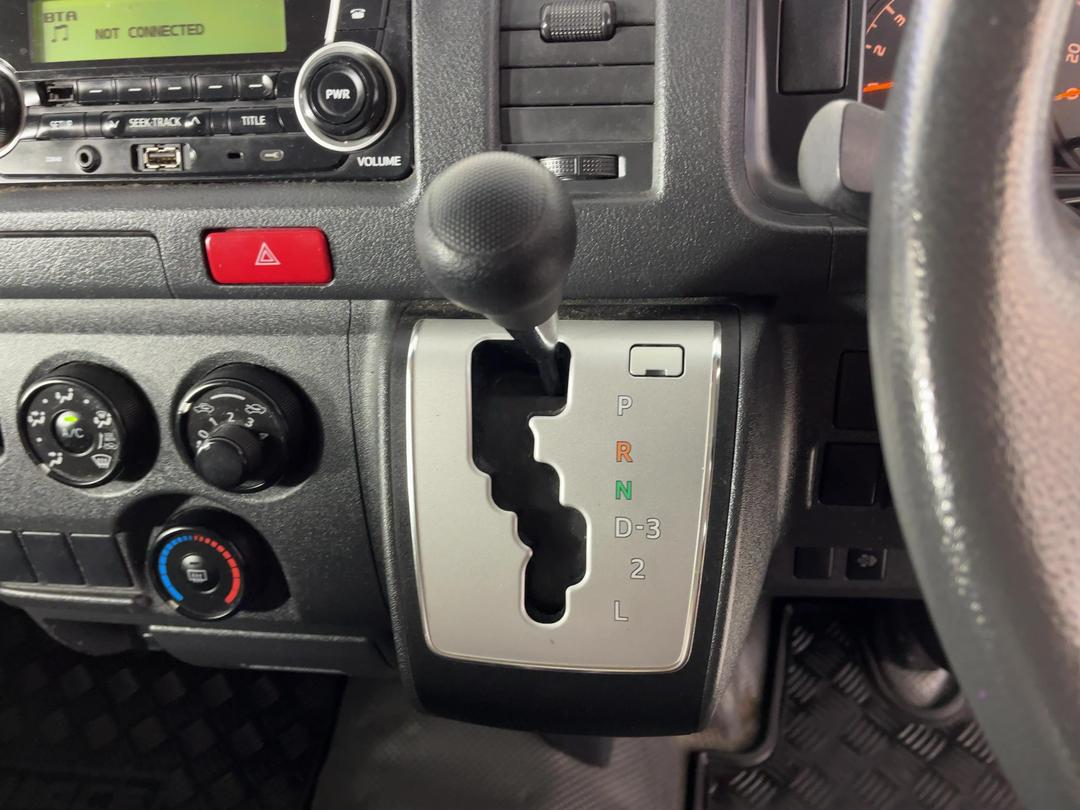 Photo '18' of Toyota Hiace